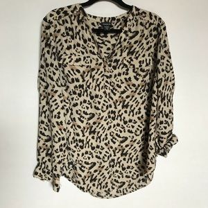 Torrid leopard print blouse Sz.0X *see measurement